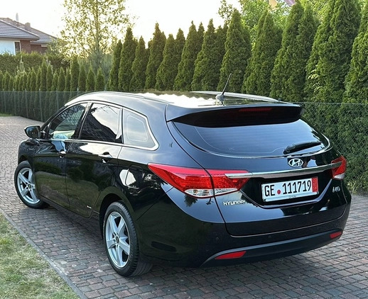 Hyundai i40 cena 35700 przebieg: 163200, rok produkcji 2013 z Swarzędz małe 137